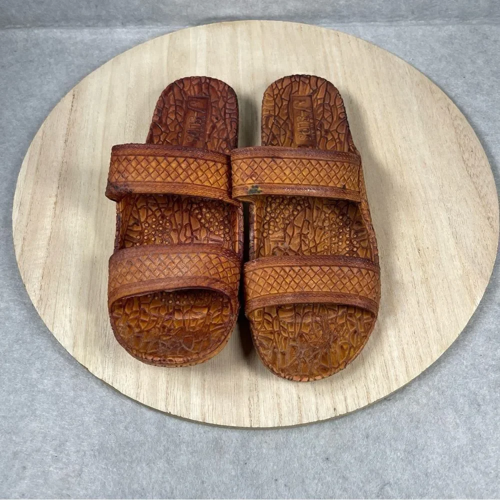 Hawaii J Slips Sandals Brown Tiki Textured Unisex Slip Ons Mens 6.5 Womens 8